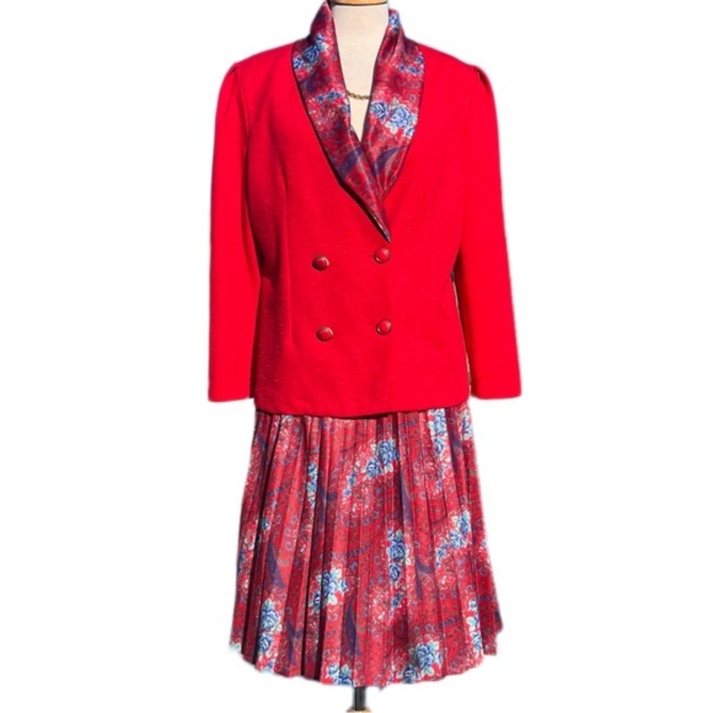 VINTAGE Pablo collection red paisley skirt suit (2 piece)|med